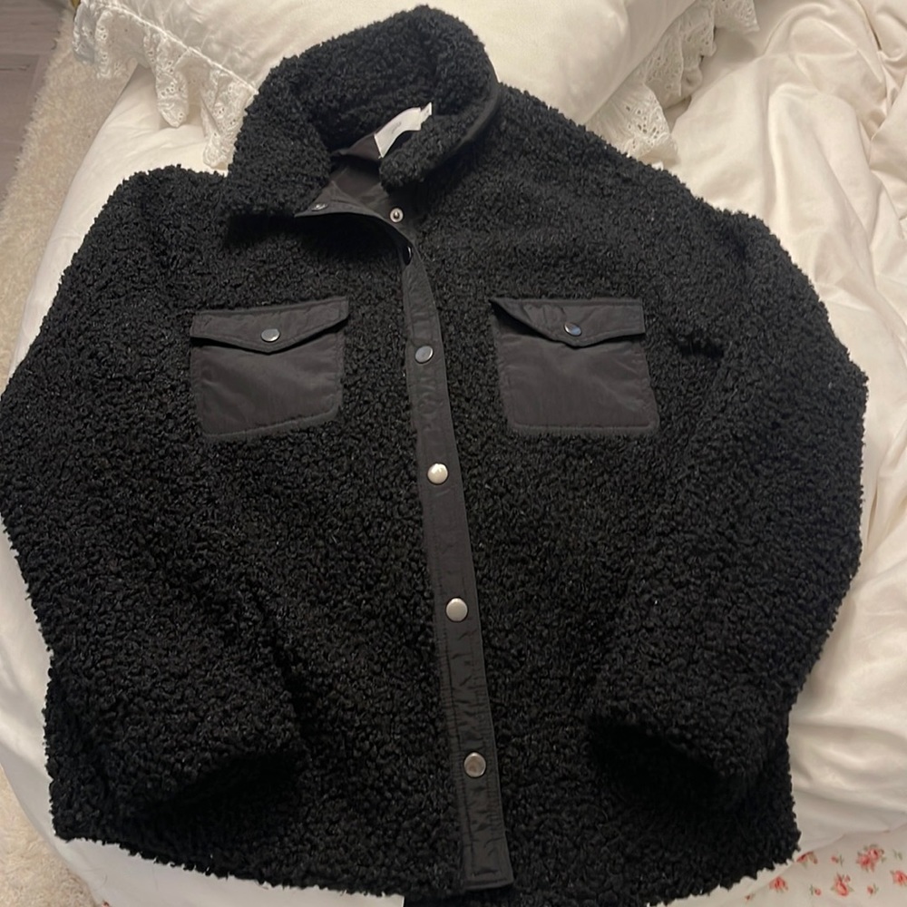 Women’s Onio Black Sherpa Nylon Jacket